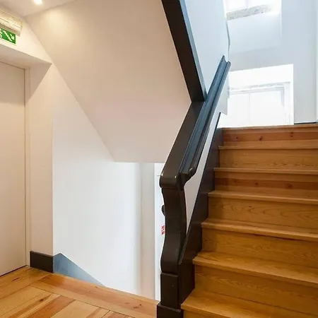 Guestready - Wonderful Flat Near The Pink Street Lisbona